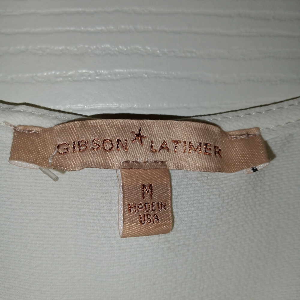 White-Blouse by Gibson(PTP 23" L 29") - Picture 4 of 5